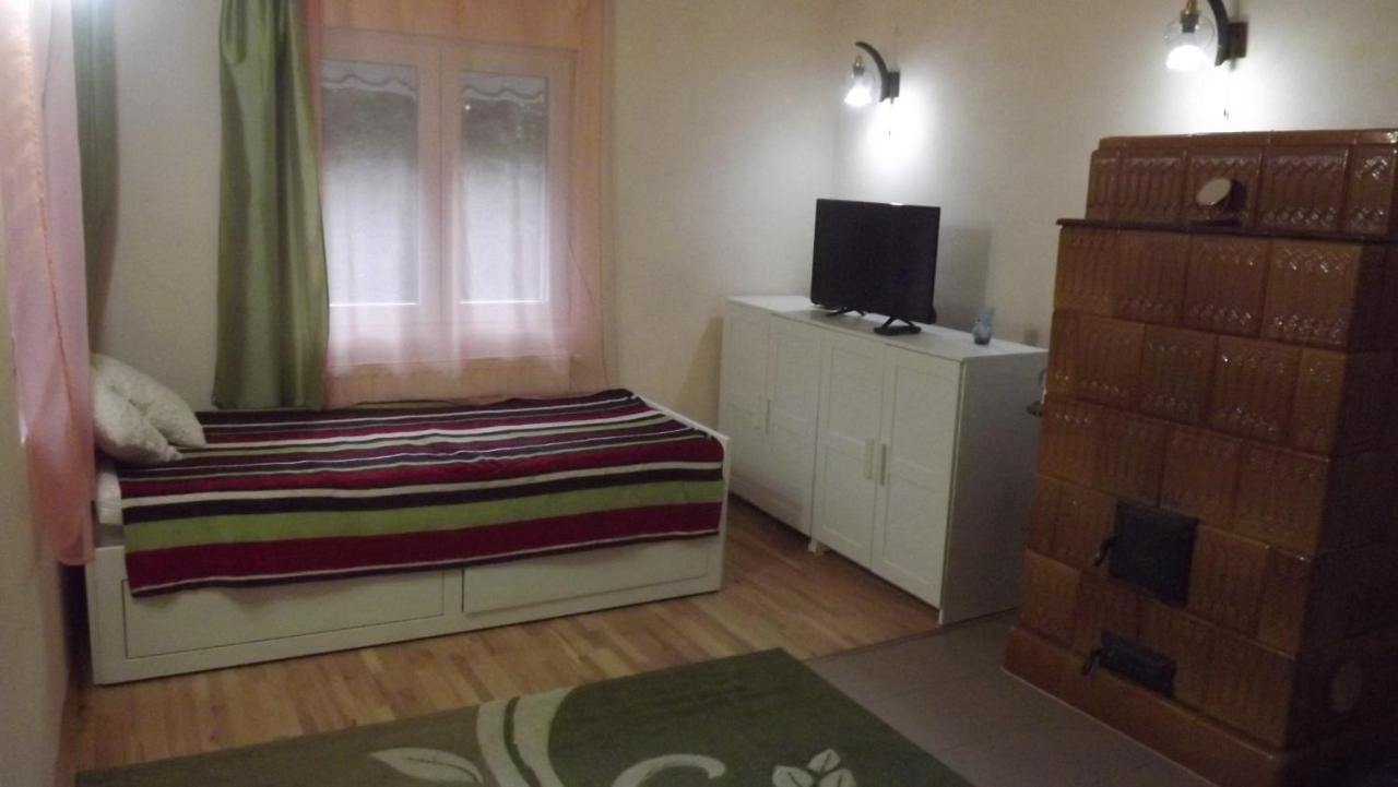 Casa De Oaspeti Boga Pietroasa  Extérieur photo